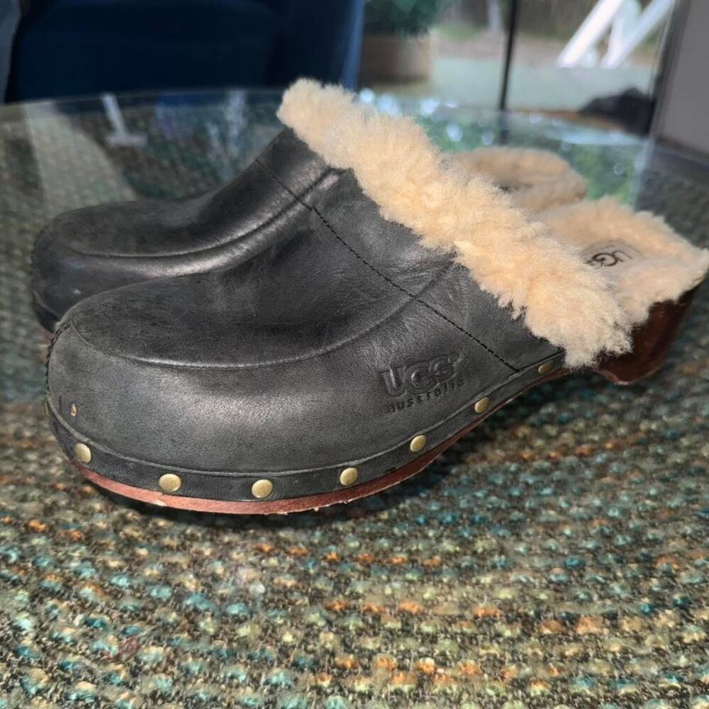 UGG Black Cream Sheepskin Clogs Sz 8 Boho Fur Lined Boho Capsule Sole Needed - Picture 3 of 8